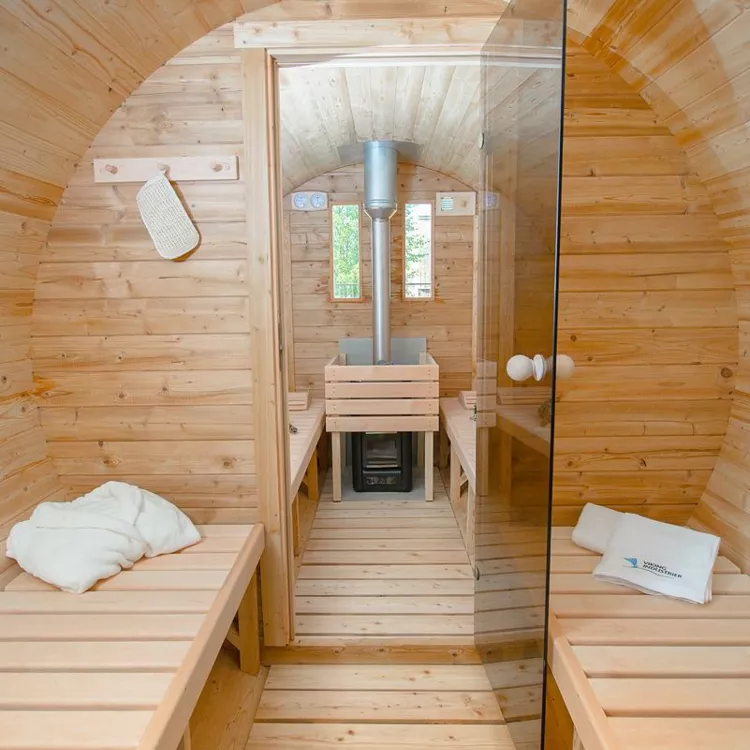 Tonneau sauna avec pièce vestiaire
